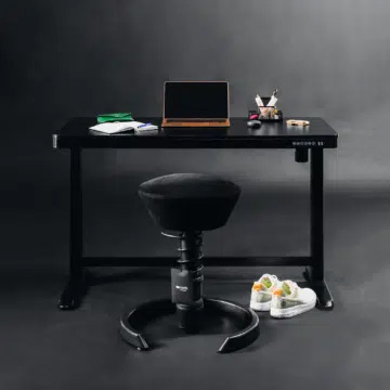 Biurų ergonomika, Stalai ir kojos