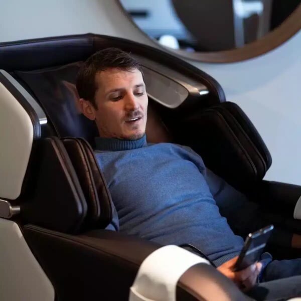 Naipo massage chair - Image 2