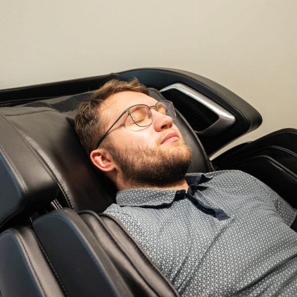 Ultra Plus 3D massage chair - Image 6